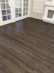 Lower cleaning Hardwood and great finishing | Direct Carpet Unlimited