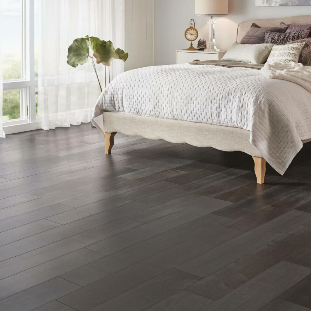 Bedroom hardwood flooring | Direct Carpet Unlimited